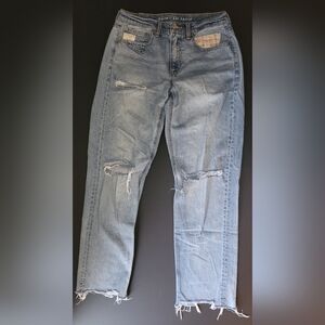 American Eagle Women's 90's Straight Leg Distressed Jeans Size:6